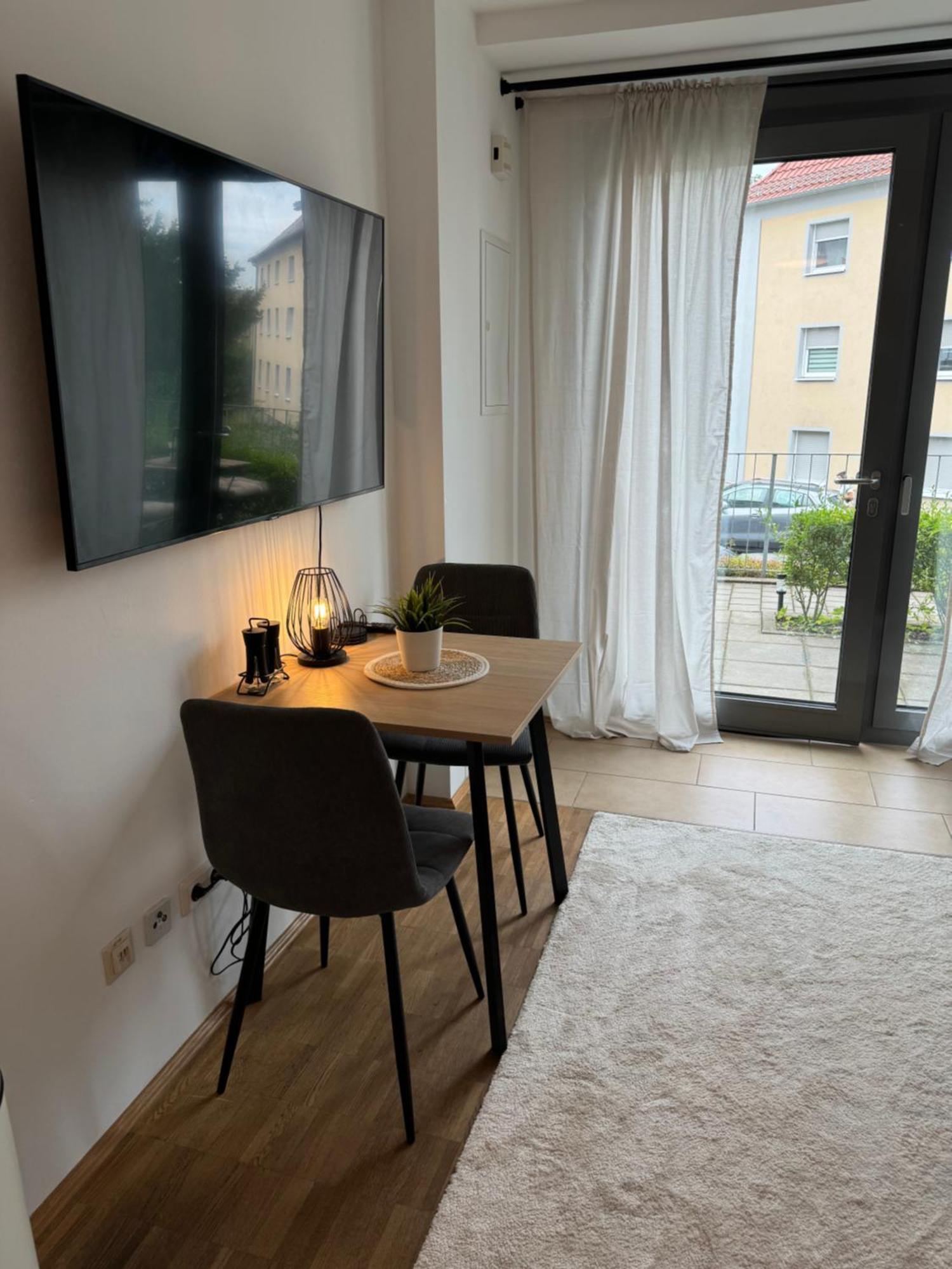 Moderne Ferienwohnung Mit Terrasse Wurzburg Exterior photo